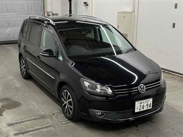 35082 Volkswagen Golf touran 1TCTH 2013 г. (MIRIVE Saitama)